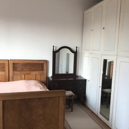 Toppa Apartment